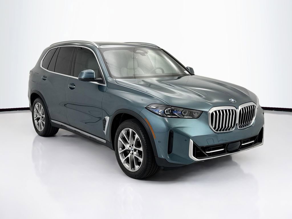 Certified 2024 BMW X5 xDrive40i w/ Premium Package AWD/4WD image 3