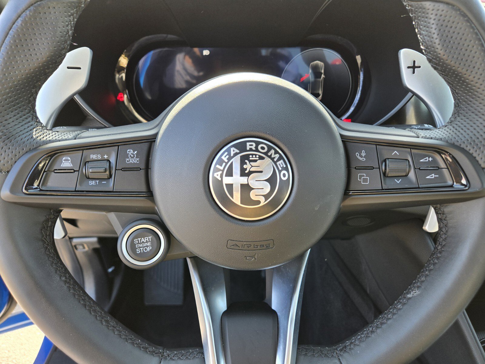 Used 2024 Alfa Romeo Giulia Veloce image 22