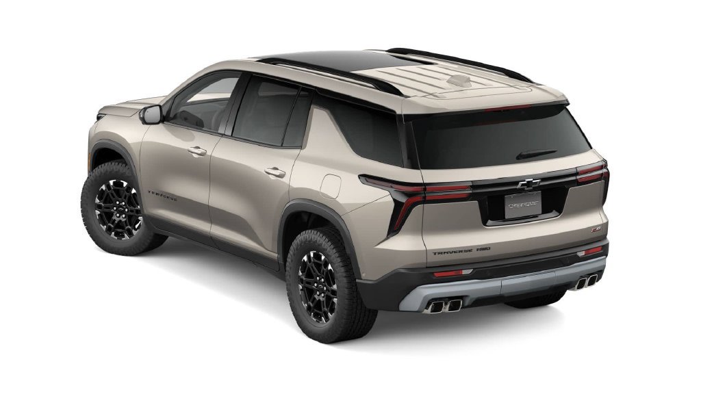 New 2027 Chevrolet Traverse Z71 w/ Enhanced Driving Package AWD/4WD image 2