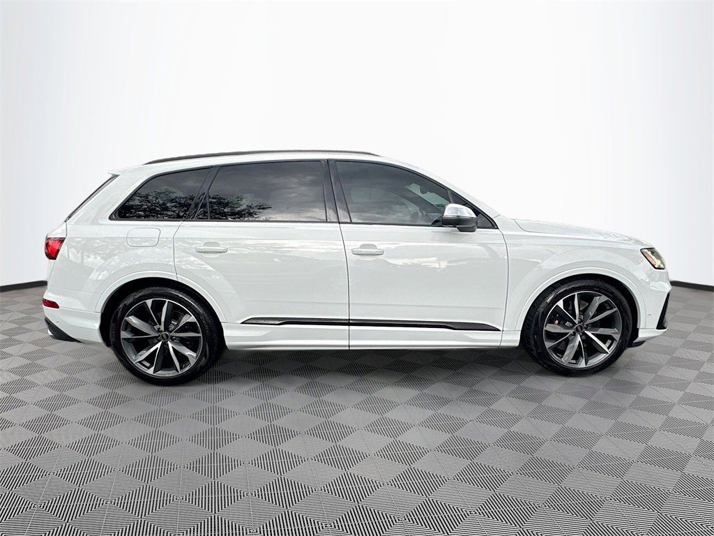 Used 2021 Audi SQ7 Premium Plus w/ Driver Assistance Package image 6