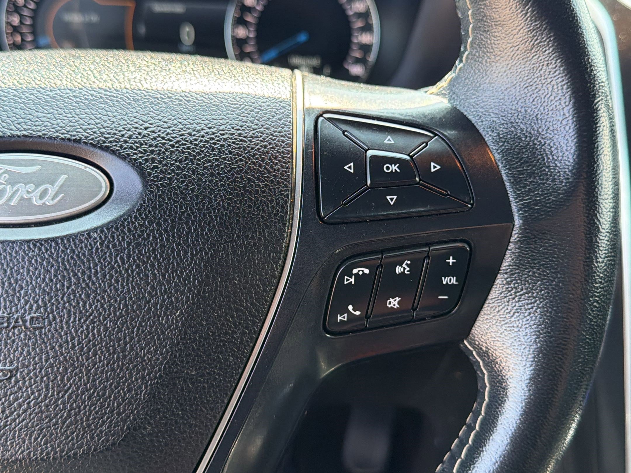 Used 2017 Ford Explorer Platinum AWD/4WD image 26