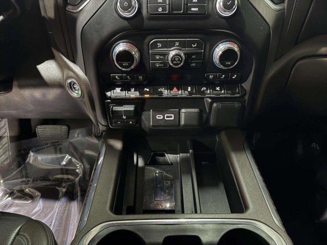 Used 2021 GMC Sierra 3500 Denali w/ Denali Ultimate Package image 28