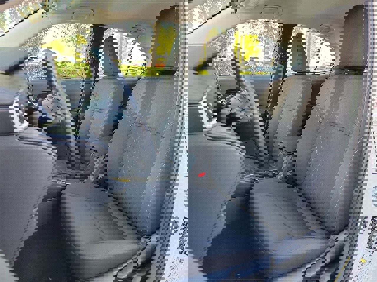 Used 2025 Toyota Corolla LE image 16