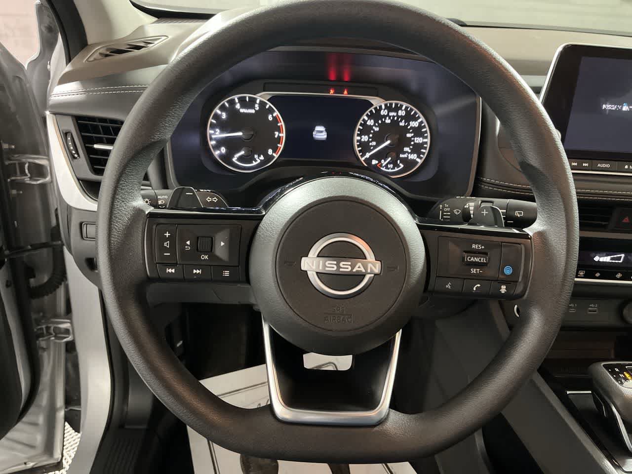 Used 2023 Nissan Rogue SV AWD/4WD image 16