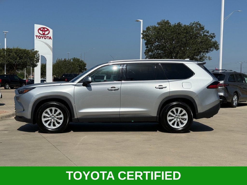 Used 2025 Toyota Grand Highlander AWD image 2