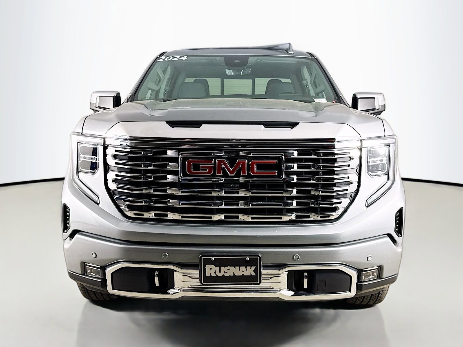 Used 2024 GMC Sierra 1500 Denali w/ Technology Package image 2