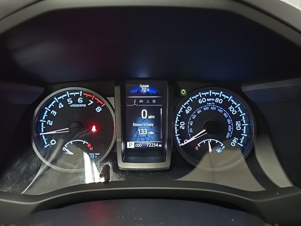 Used 2022 Toyota Tacoma TRD Off-Road AWD/4WD image 21