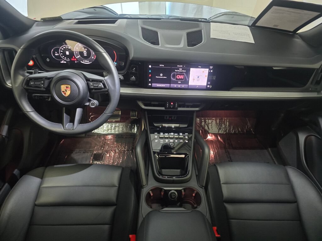 Certified 2025 Porsche Cayenne S AWD/4WD image 19