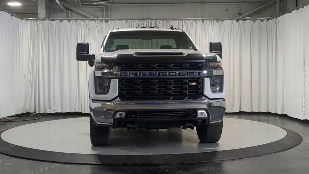 Used 2022 Chevrolet Silverado 2500 LT w/ Convenience Package AWD/4WD image 3