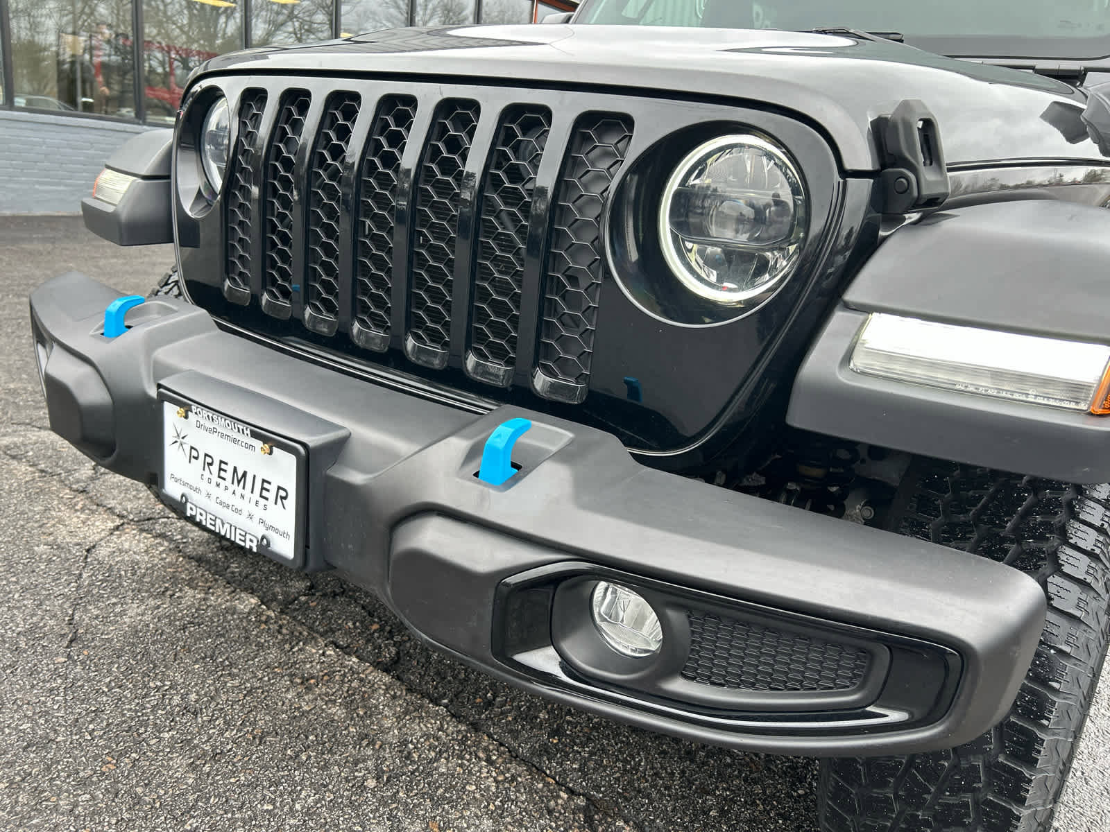Certified 2023 Jeep Wrangler Unlimited w/ Cold Weather Group image 10