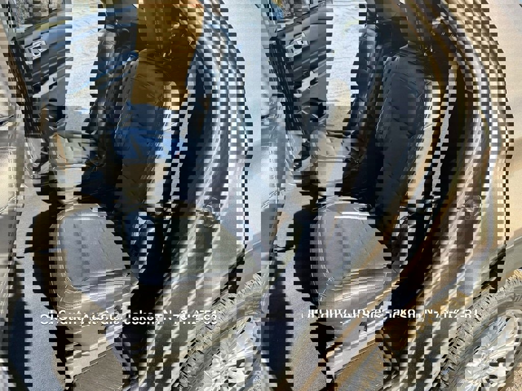 Used 2021 Ford Explorer Limited w/ Equipment Group 301A image 25