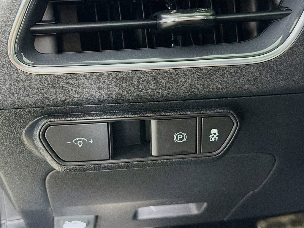 Used 2025 Kia K4 GT-Line Turbo image 12