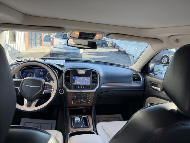 Used 2016 Chrysler 300 C Platinum w/ Safetytec Plus Group image 33