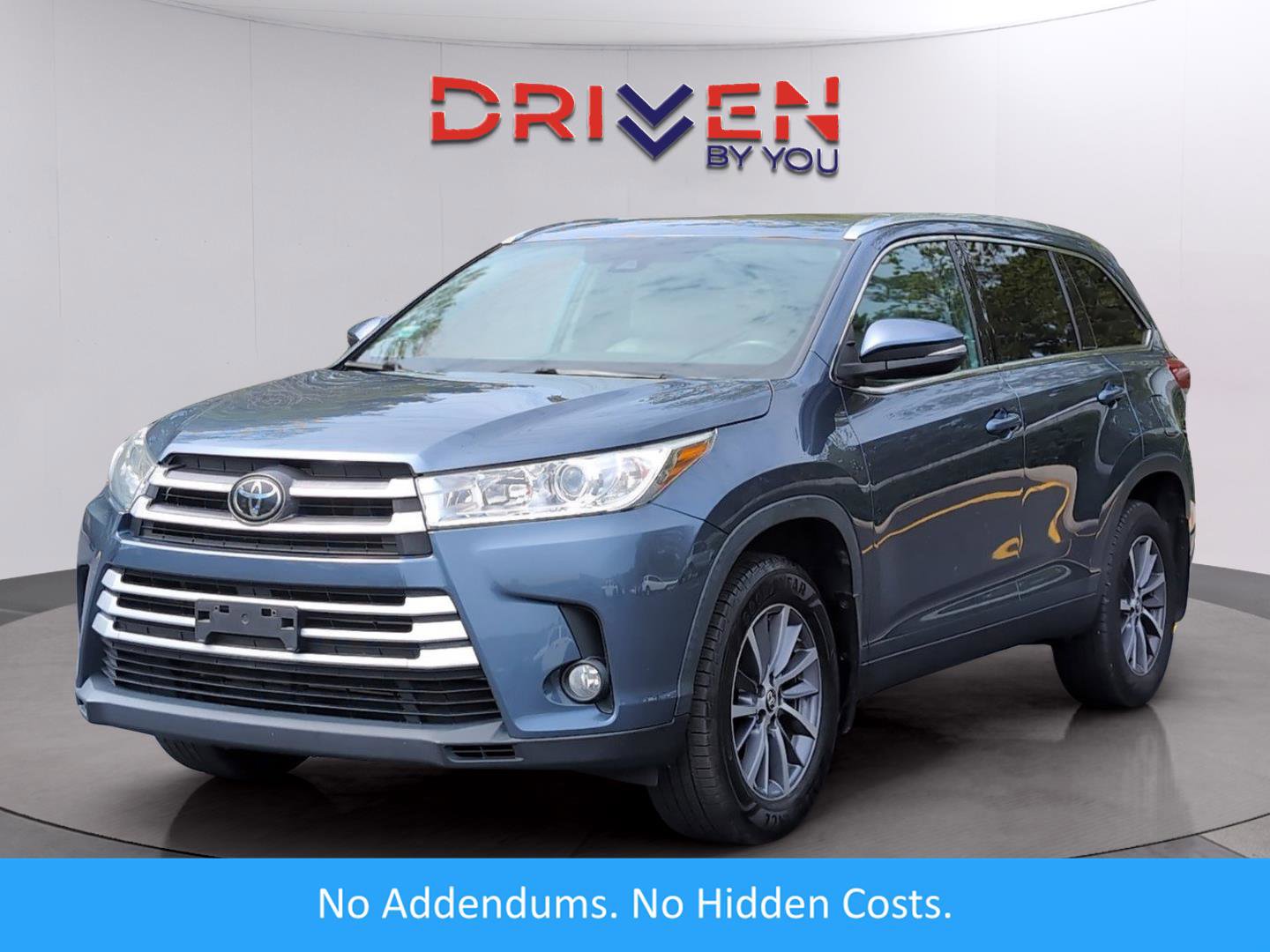 Used 2019 Toyota Highlander XLE AWD/4WD image 1