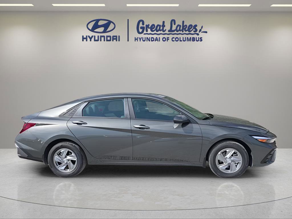 New 2026 Hyundai Elantra SE FWD image 6