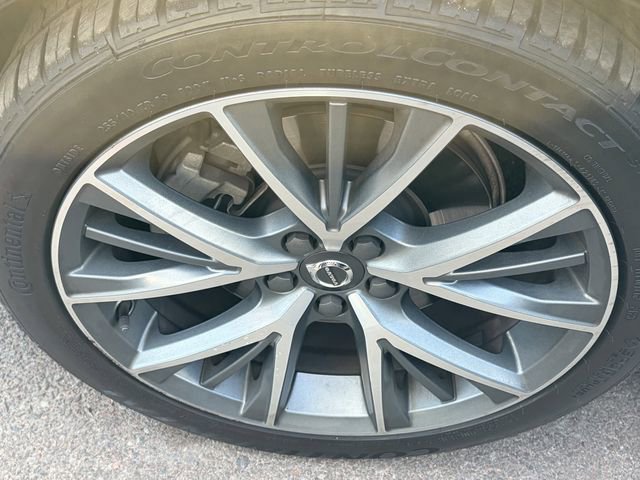 Used 2017 Volvo S90 T5 Momentum w/ Vision Package FWD image 4
