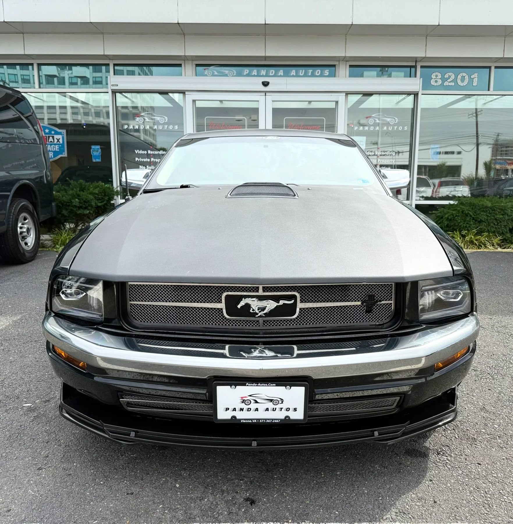 Used 2006 Ford Mustang Premium RWD image 2
