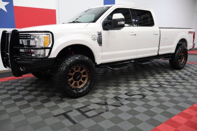 Used 2017 Ford F350 Lariat w/ Lariat Ultimate Package AWD/4WD image 3