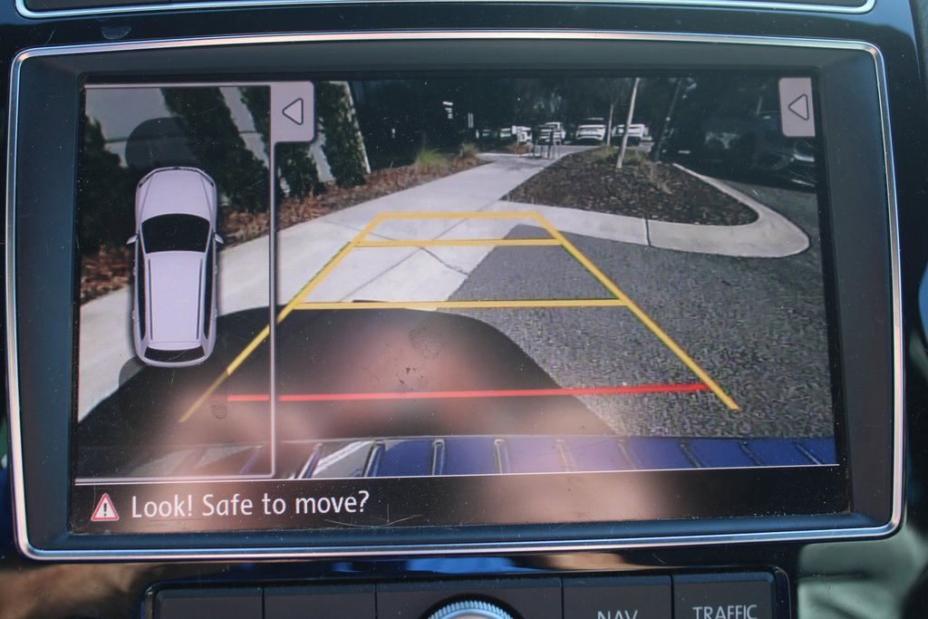 Used 2017 Volkswagen Touareg Wolfsburg Edition image 52