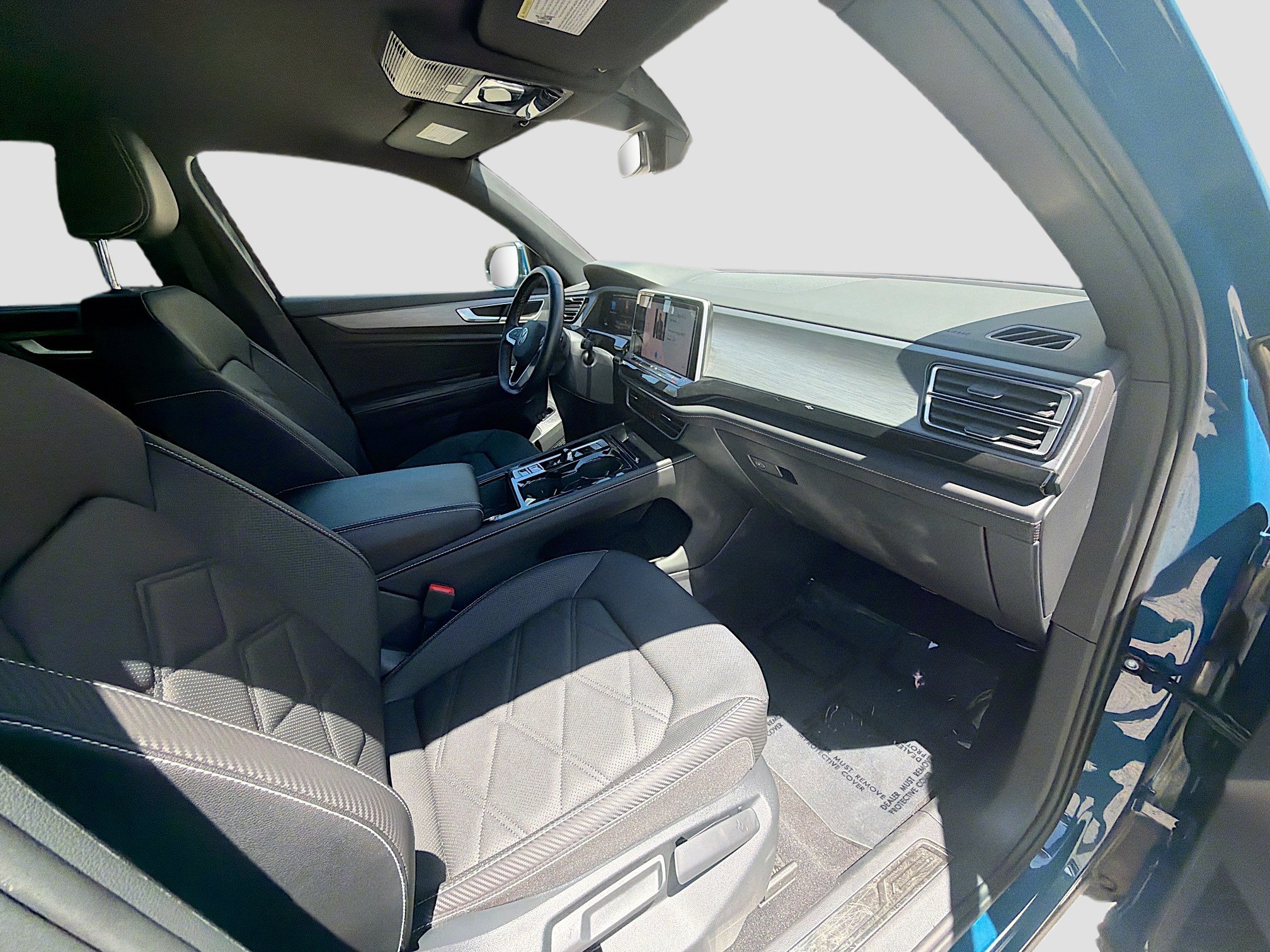 Certified 2025 Volkswagen Atlas Cross Sport SE AWD/4WD image 32