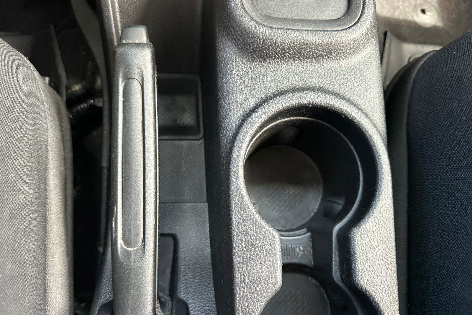 Used 2015 Jeep Wrangler Unlimited Sport w/ Connectivity Group image 33