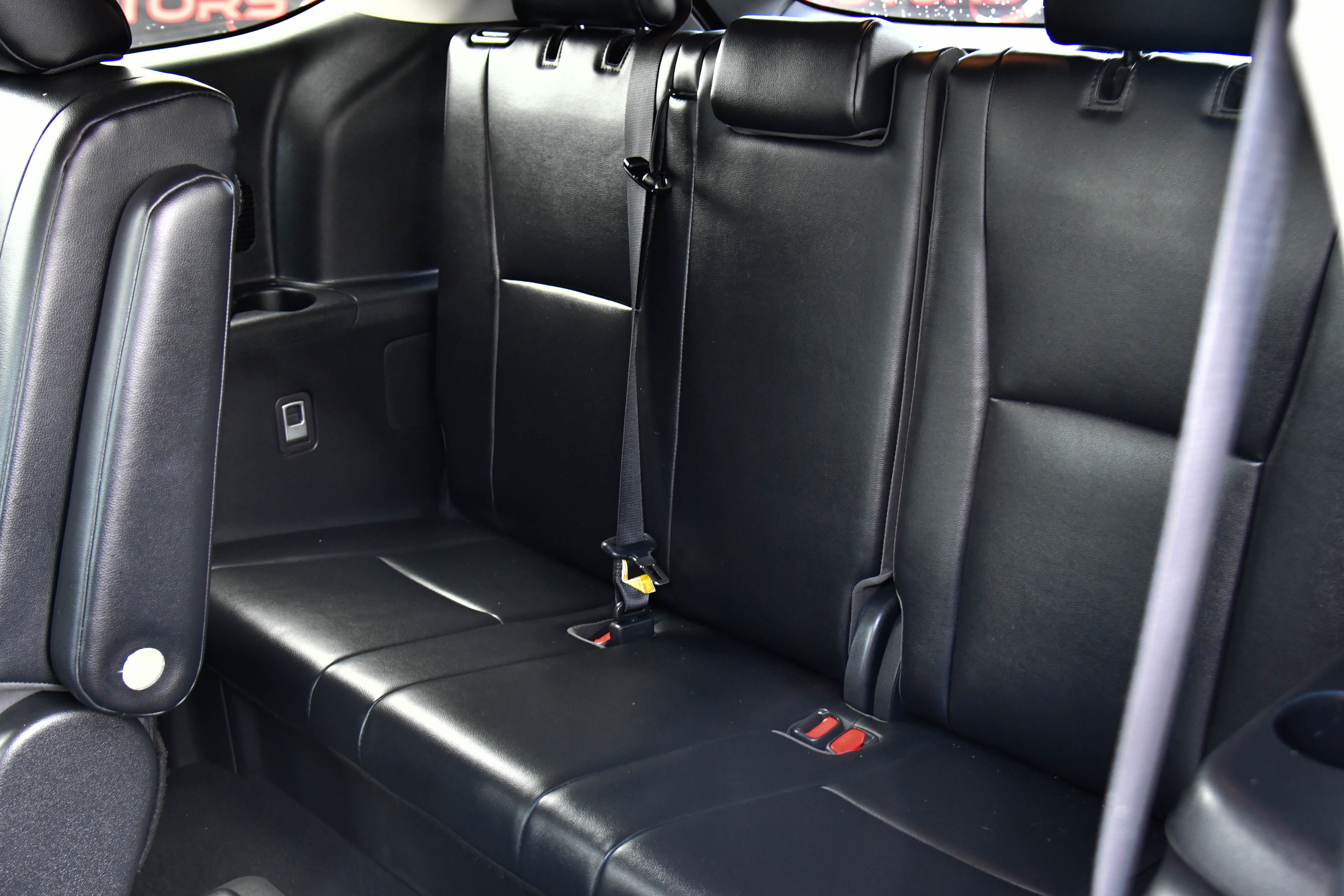 Used 2023 Toyota Highlander XLE AWD/4WD image 40