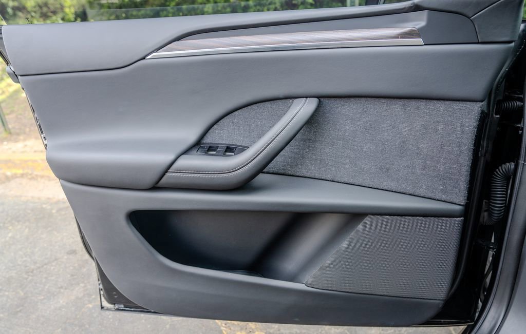 Used 2023 Tesla Model X image 15