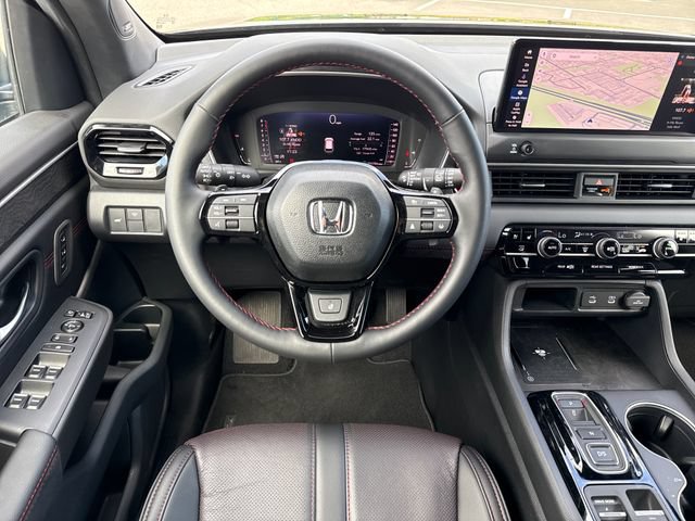 Used 2026 Honda Pilot Black Edition image 19