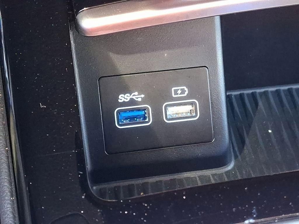 Used 2024 Genesis G80 2.5T image 27