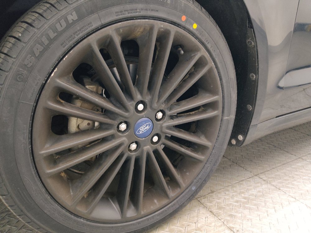 Used 2014 Ford Fusion SE w/ Equipment Group 202A FWD image 31