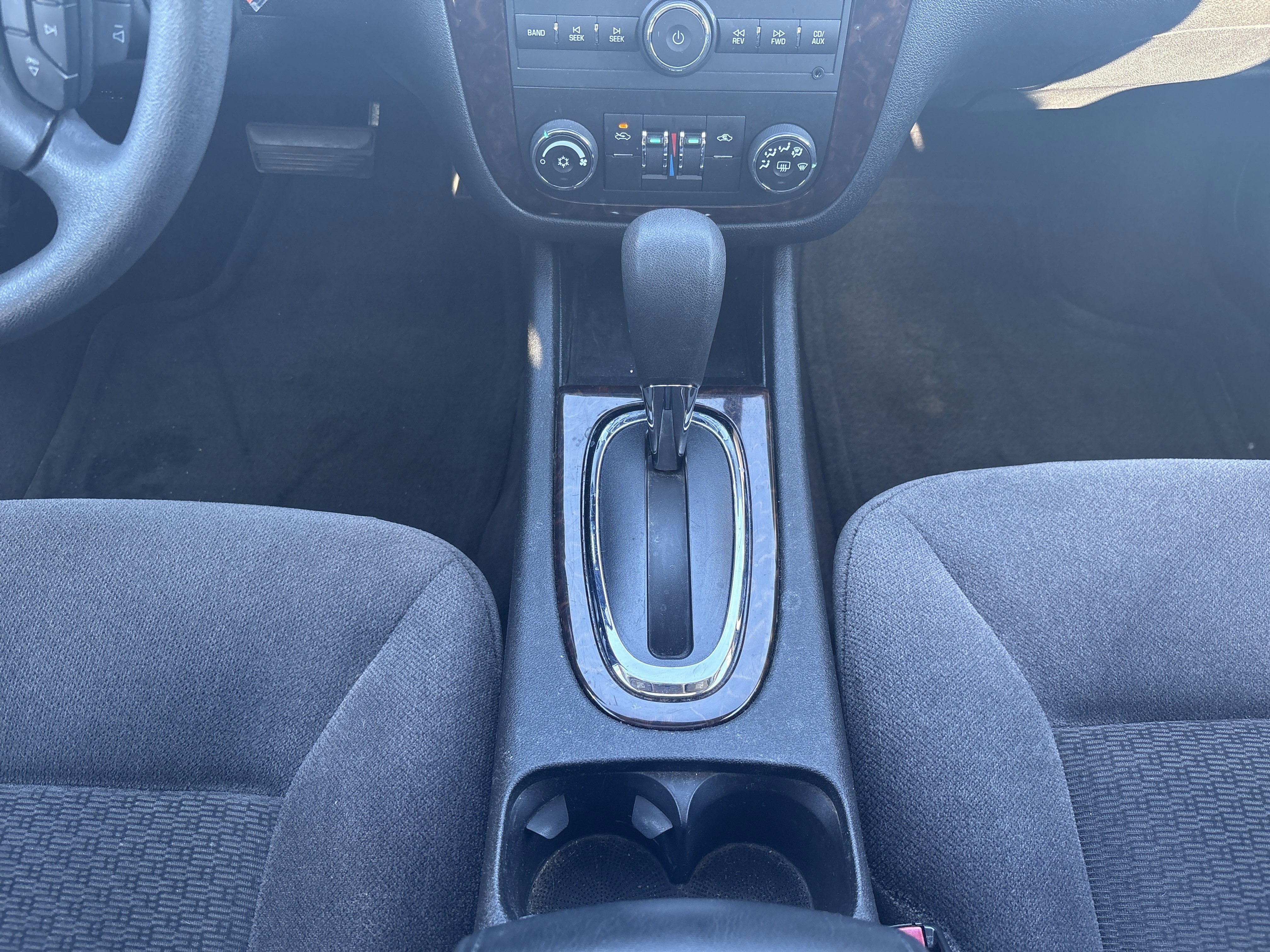 Used 2015 Chevrolet Impala LT w/ LT Sunroof Package image 19