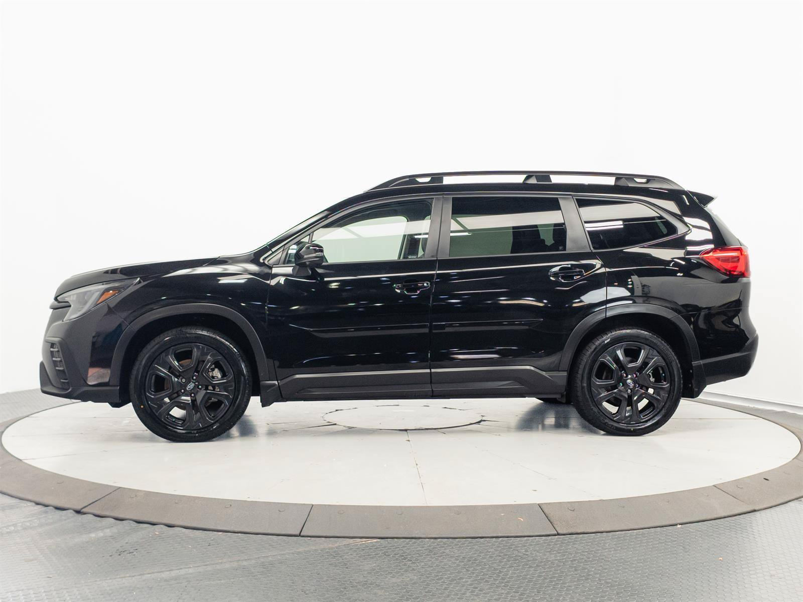 Used 2023 Subaru Ascent Onyx Edition Limited AWD/4WD image 9