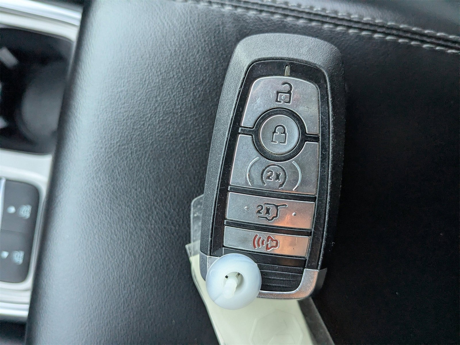 Used 2022 Ford Explorer XLT w/ Equipment Group 202A image 35