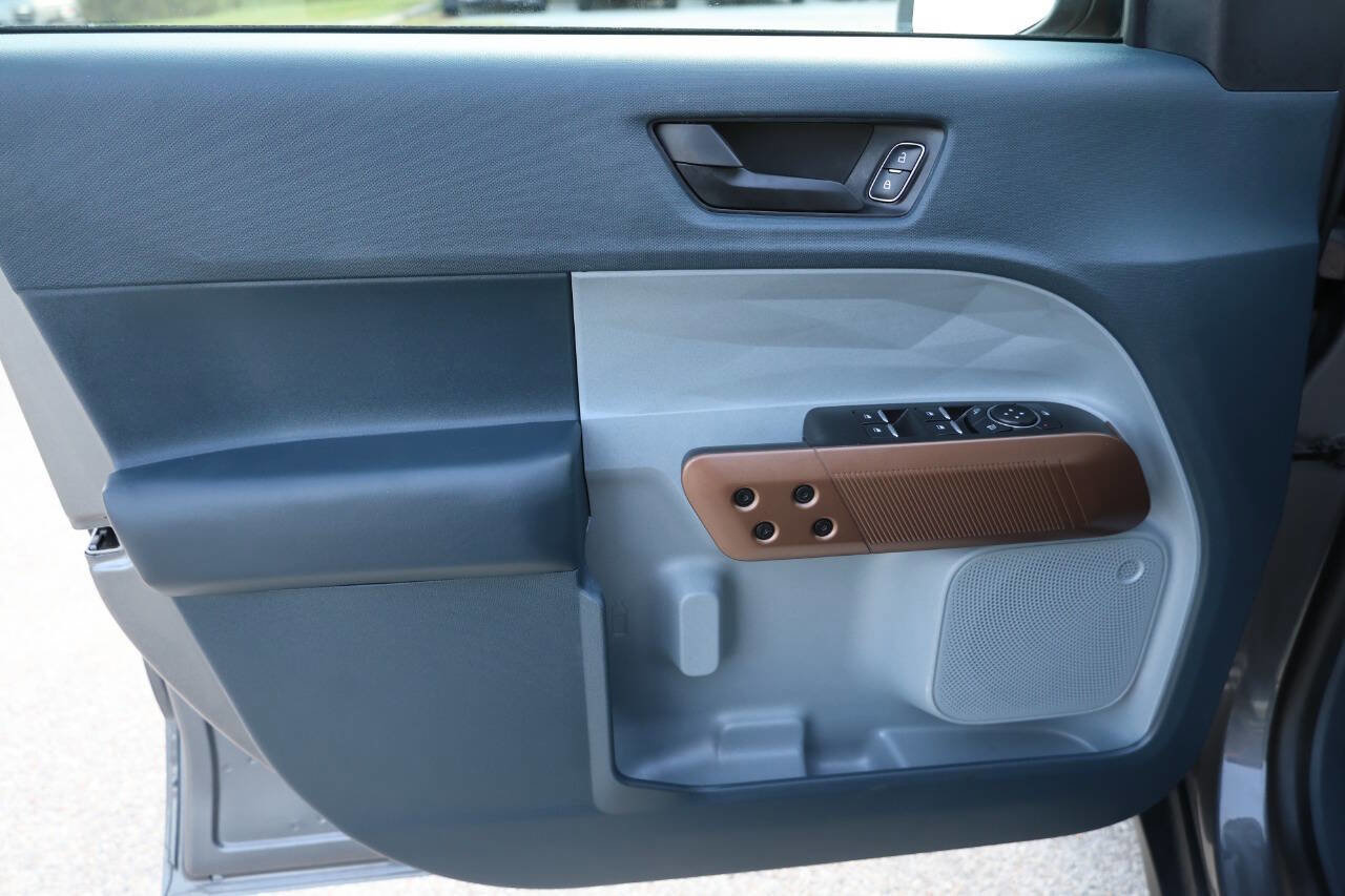 Used 2023 Ford Maverick Lariat w/ Equipment Group 500A Standard image 12