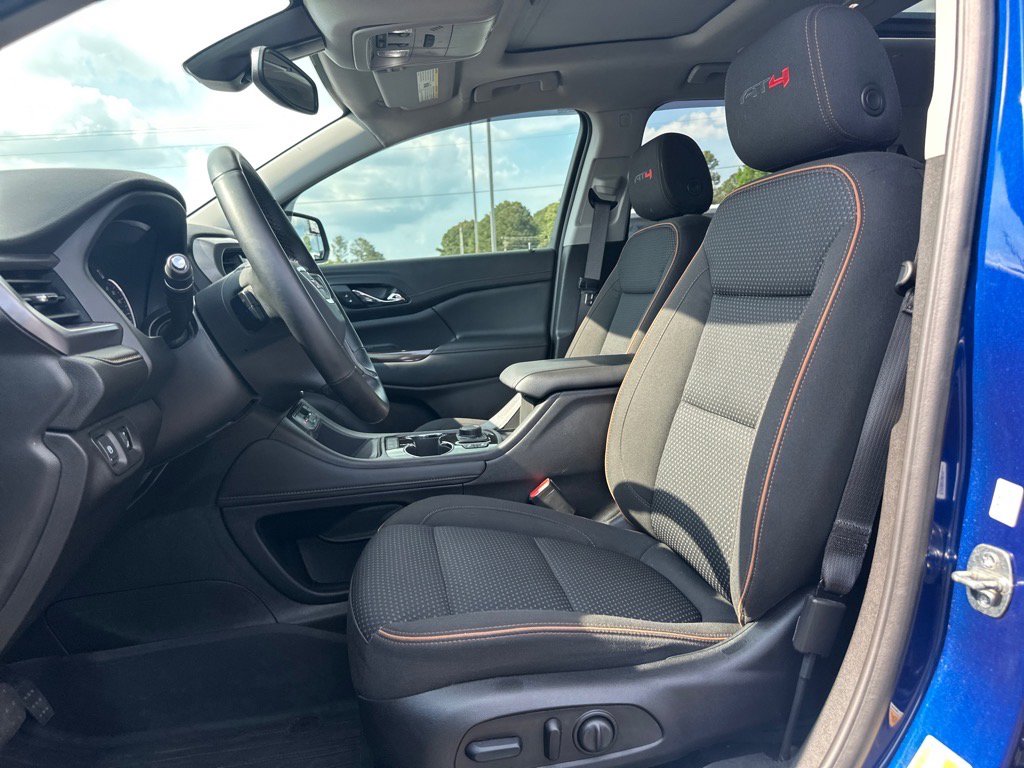 Used 2023 GMC Acadia AT4 image 19