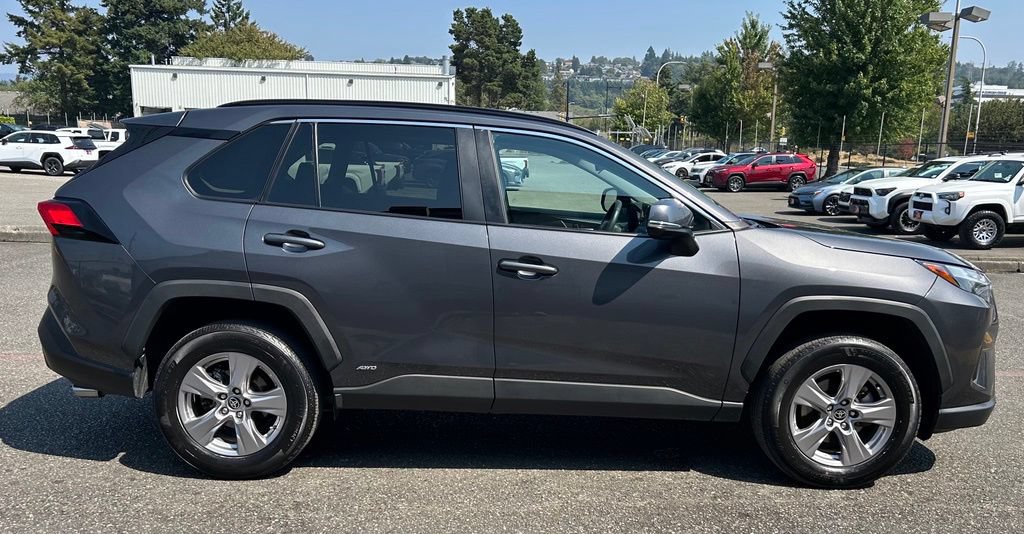 Certified 2025 Toyota RAV4 XLE w/ Convenience Package AWD/4WD image 4