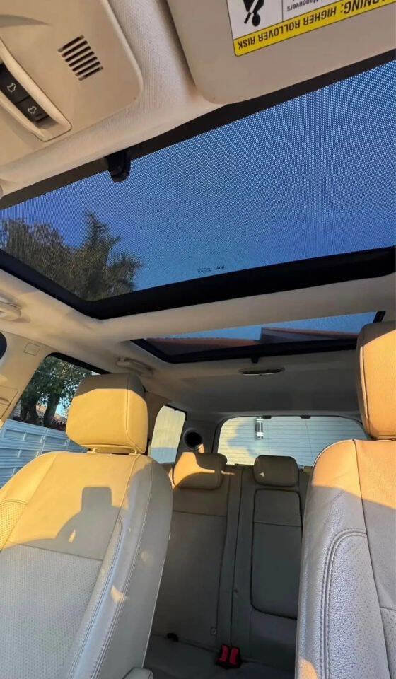 Used 2010 Land Rover LR2 HSE image 8