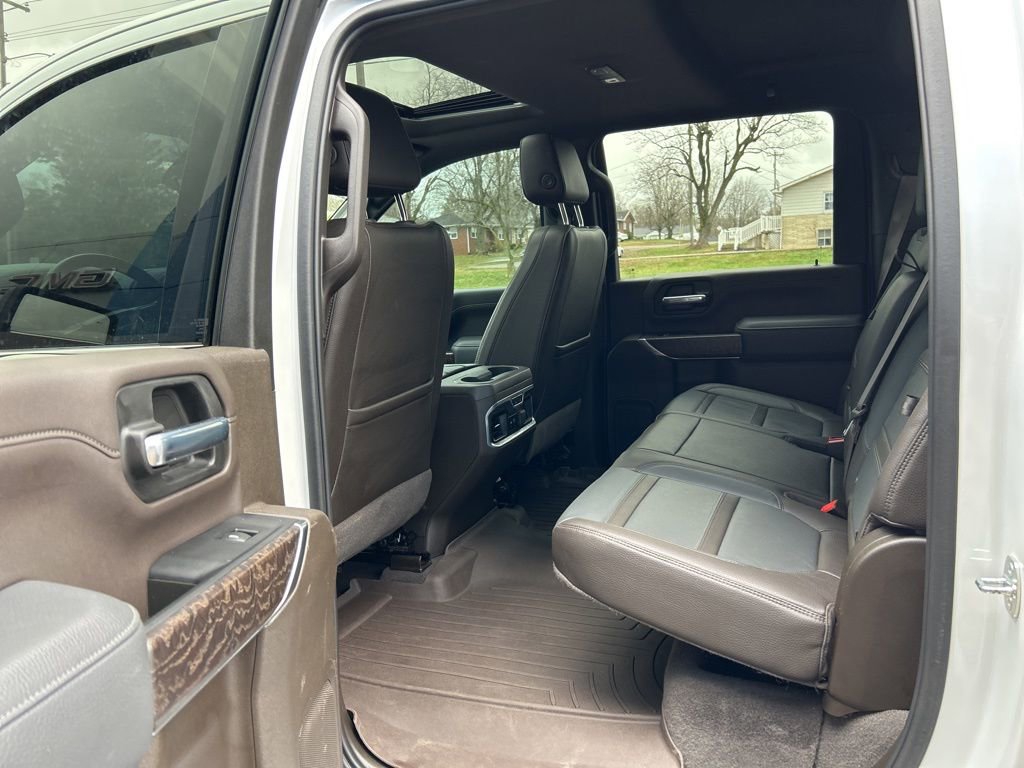 Used 2022 GMC Sierra 3500 Denali w/ Denali Ultimate Package image 10