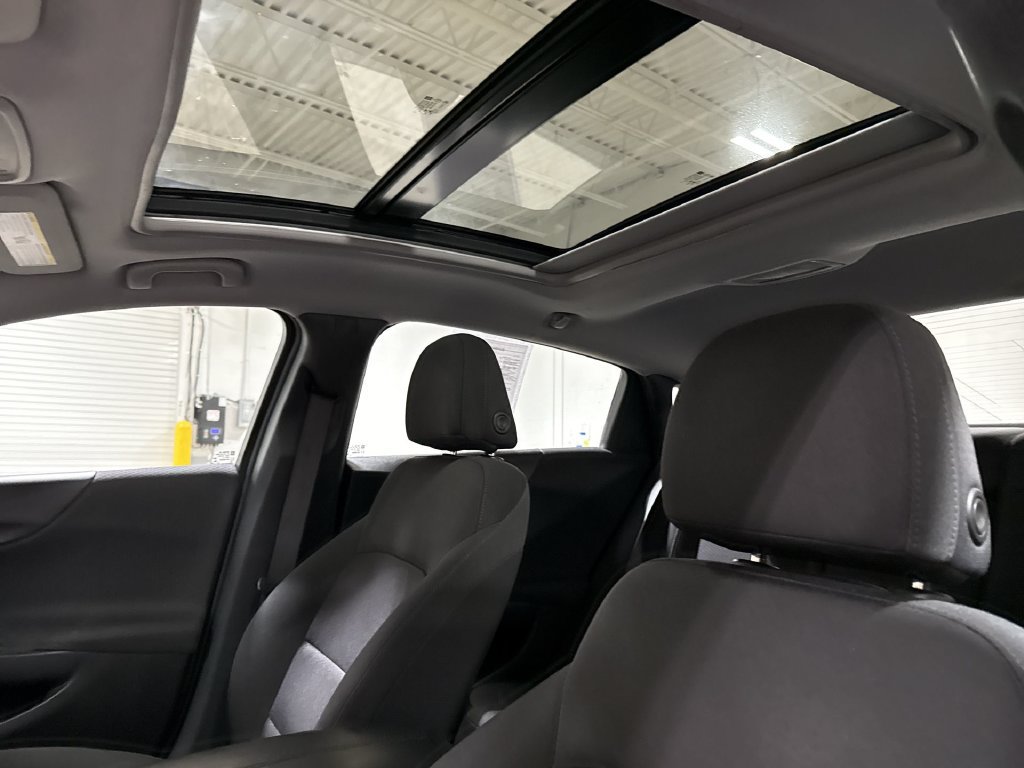 Used 2021 Chevrolet Malibu LT FWD image 19