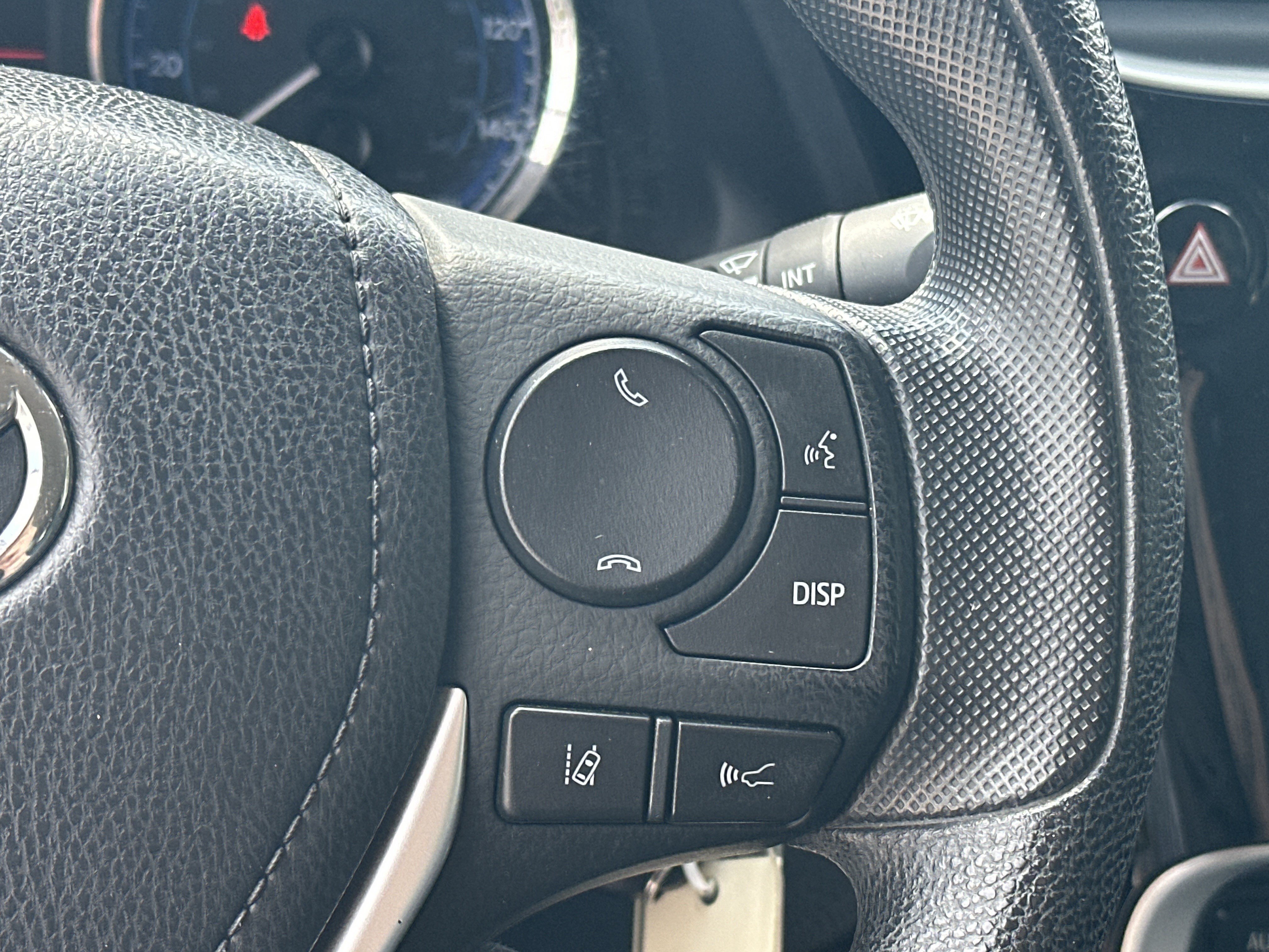 Used 2017 Toyota Corolla LE FWD image 19