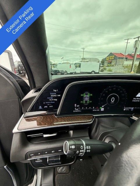 Used 2023 Cadillac Escalade Sport Platinum w/ LPO, ONYX Package image 42