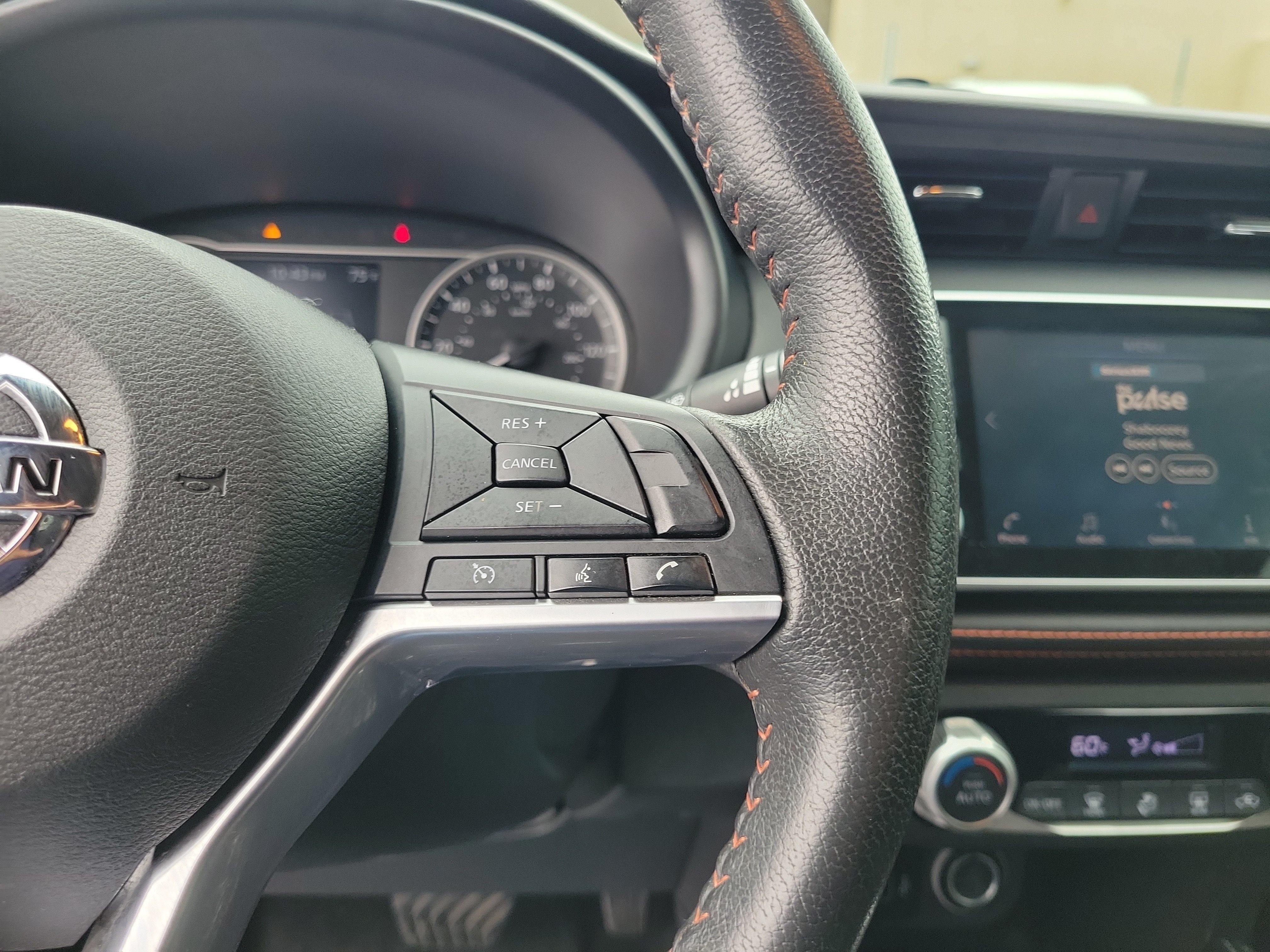 Used 2020 Nissan Kicks SR FWD image 23