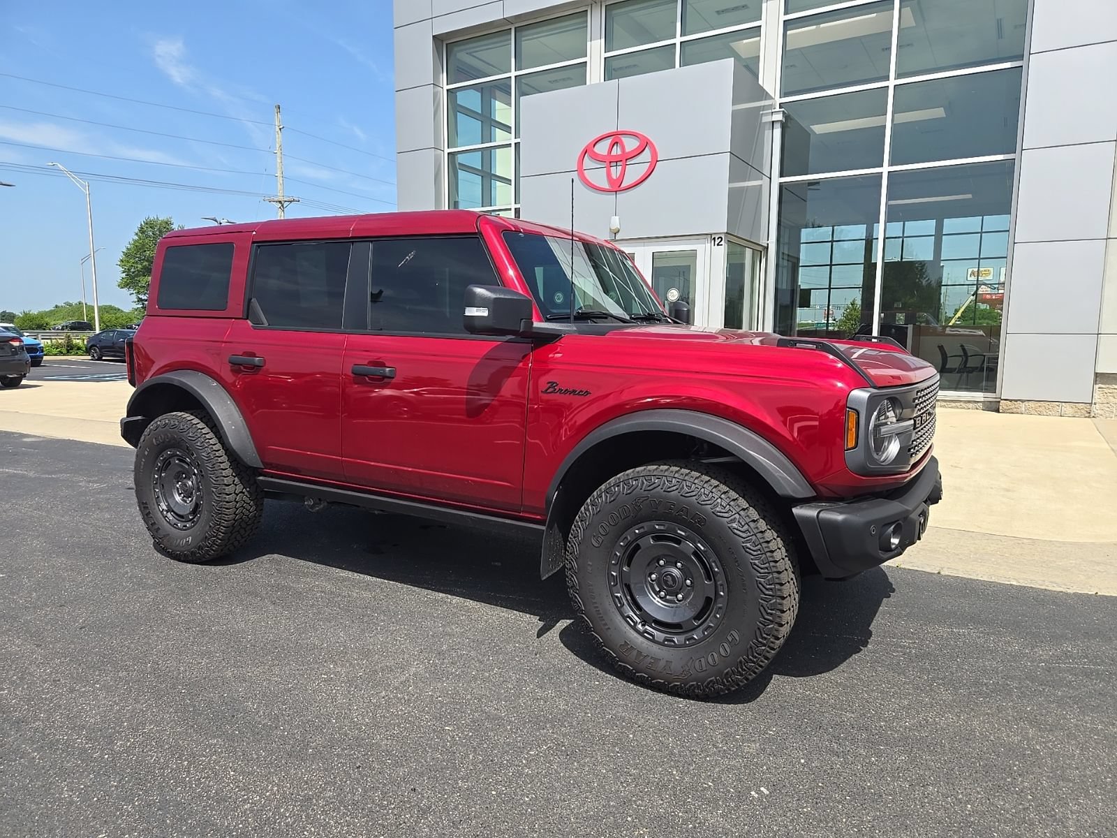 Used 2025 Ford Bronco Badlands AWD/4WD image 1