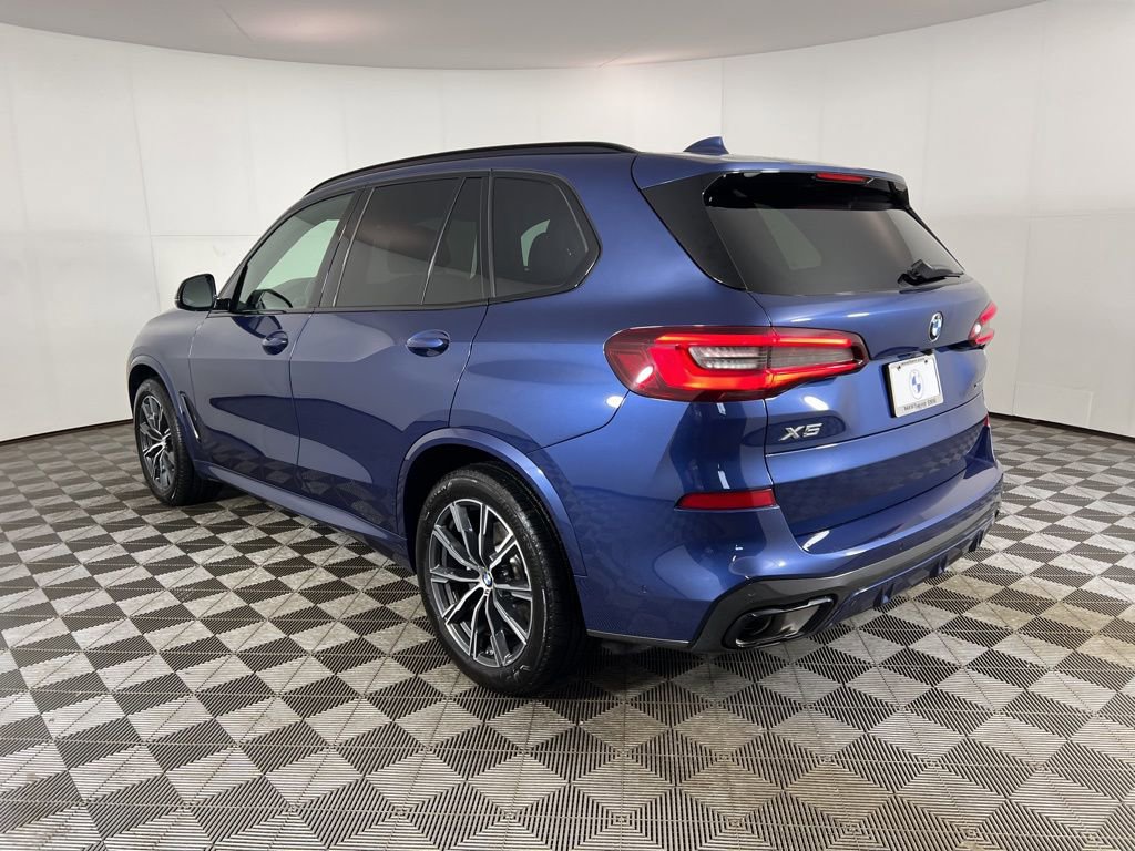 Certified 2022 BMW X5 xDrive40i w/ M Sport Package image 11