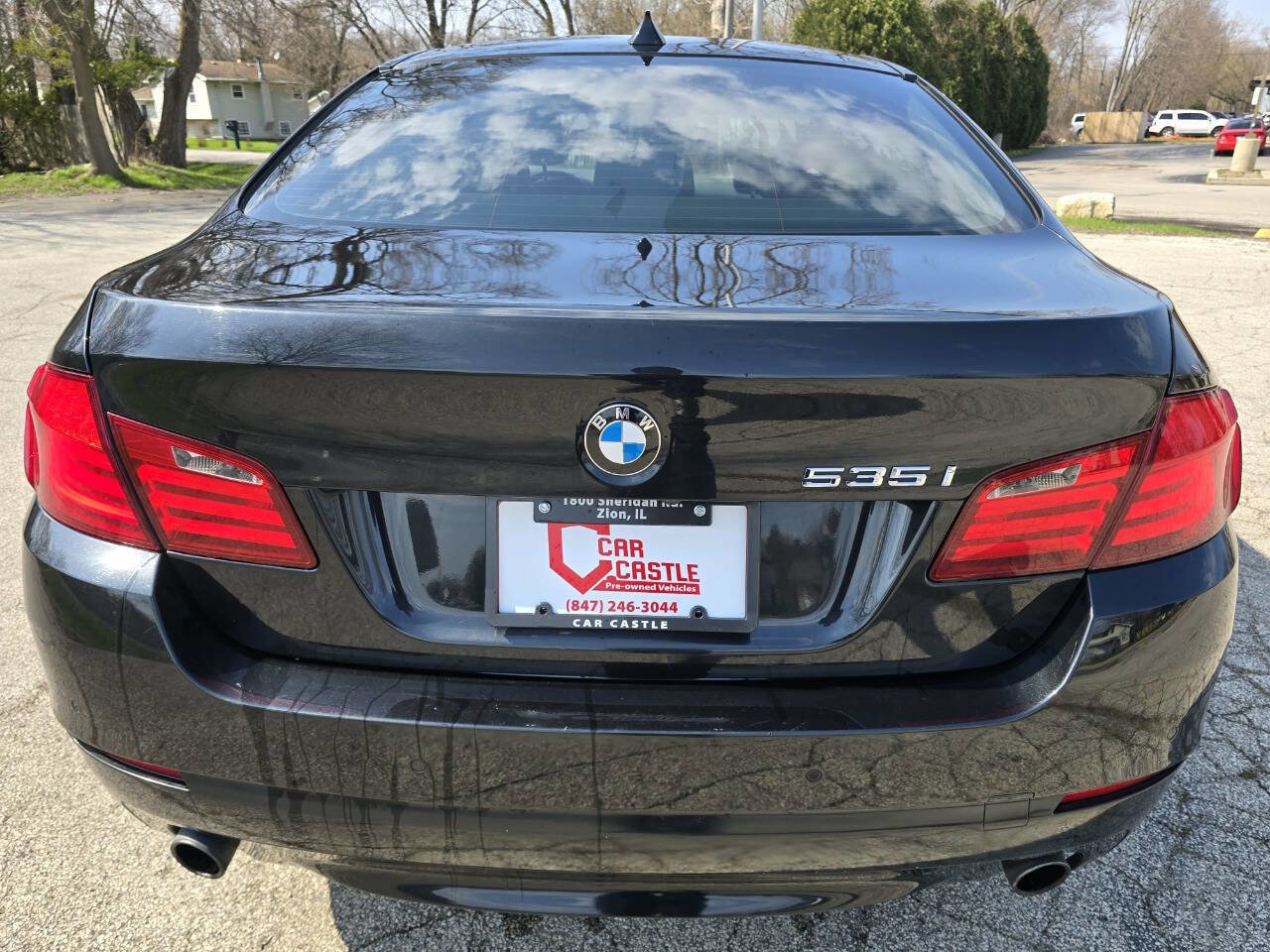 Used 2011 BMW 535i xDrive Sedan image 8