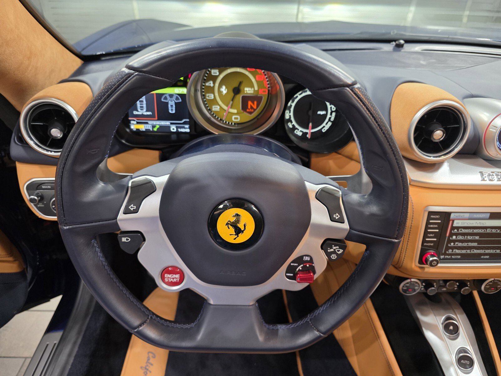 Used 2016 Ferrari California T image 12