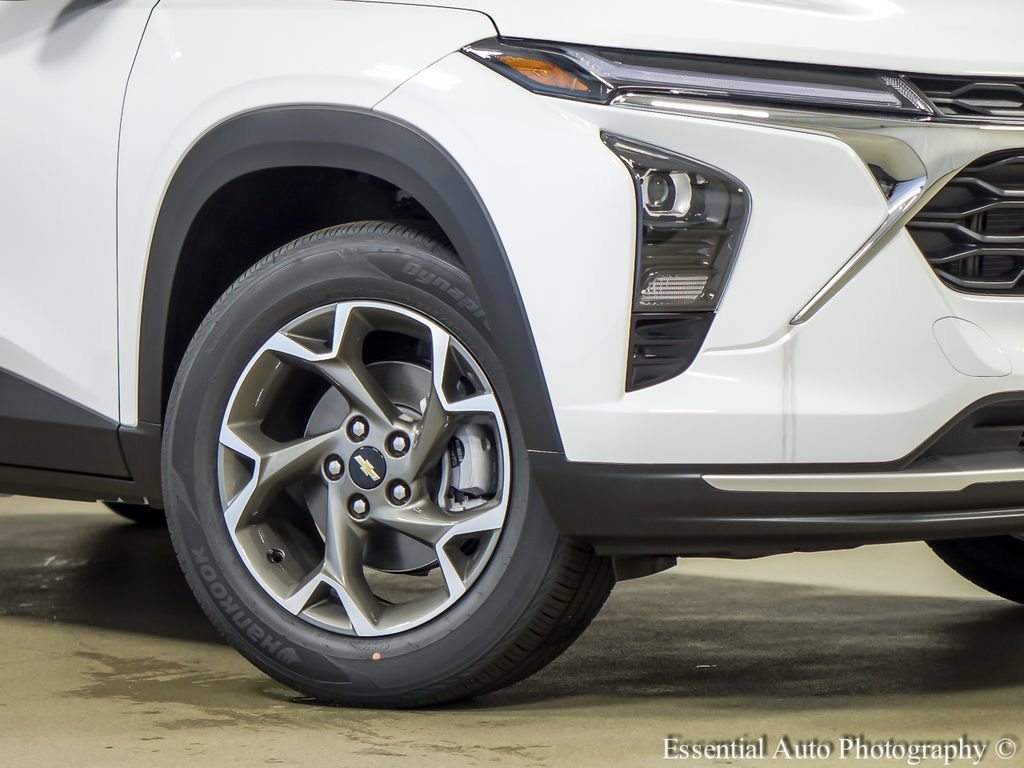 New 2026 Chevrolet Trax LT FWD image 4