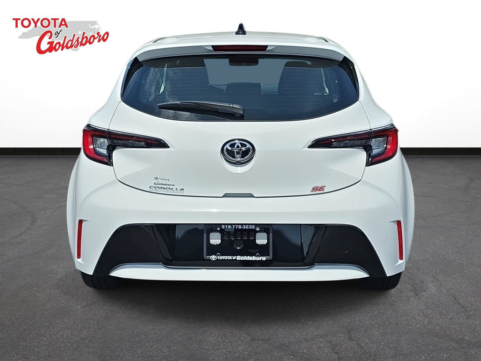 Used 2026 Toyota Corolla SE FWD image 6