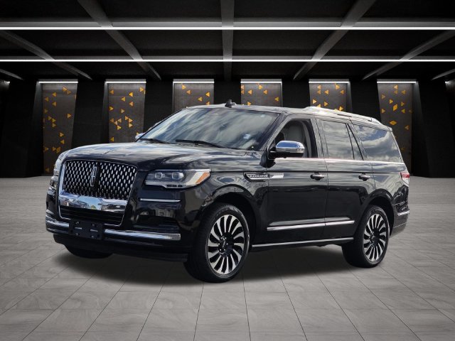 Used 2023 Lincoln Navigator Black Label AWD/4WD image 7