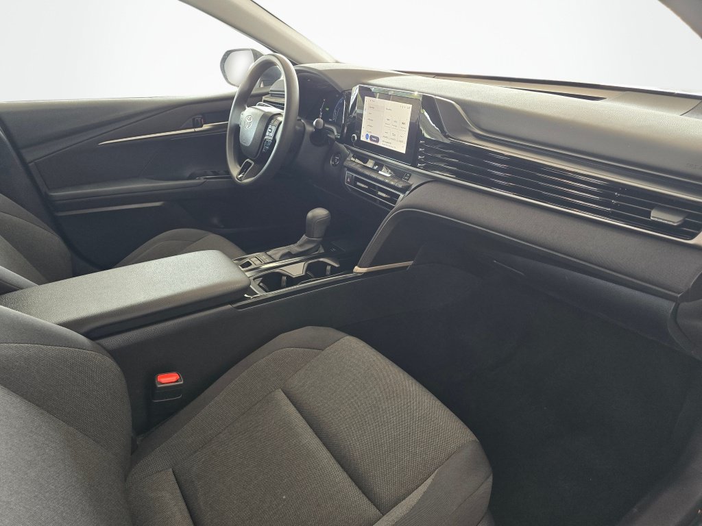 Used 2025 Toyota Camry LE FWD image 44
